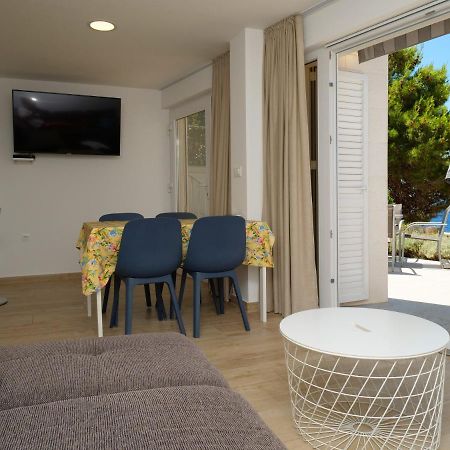 Apartmani Smilja Primosten Ngoại thất bức ảnh