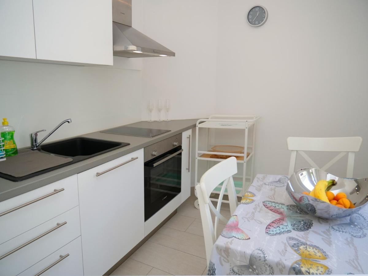 Apartmani Smilja Primosten Ngoại thất bức ảnh
