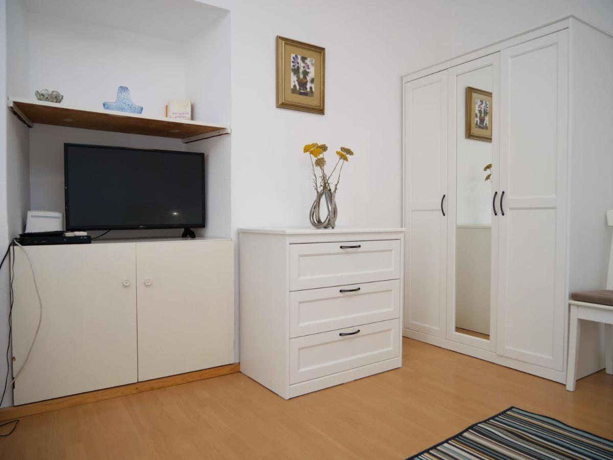 Apartmani Smilja Primosten Ngoại thất bức ảnh